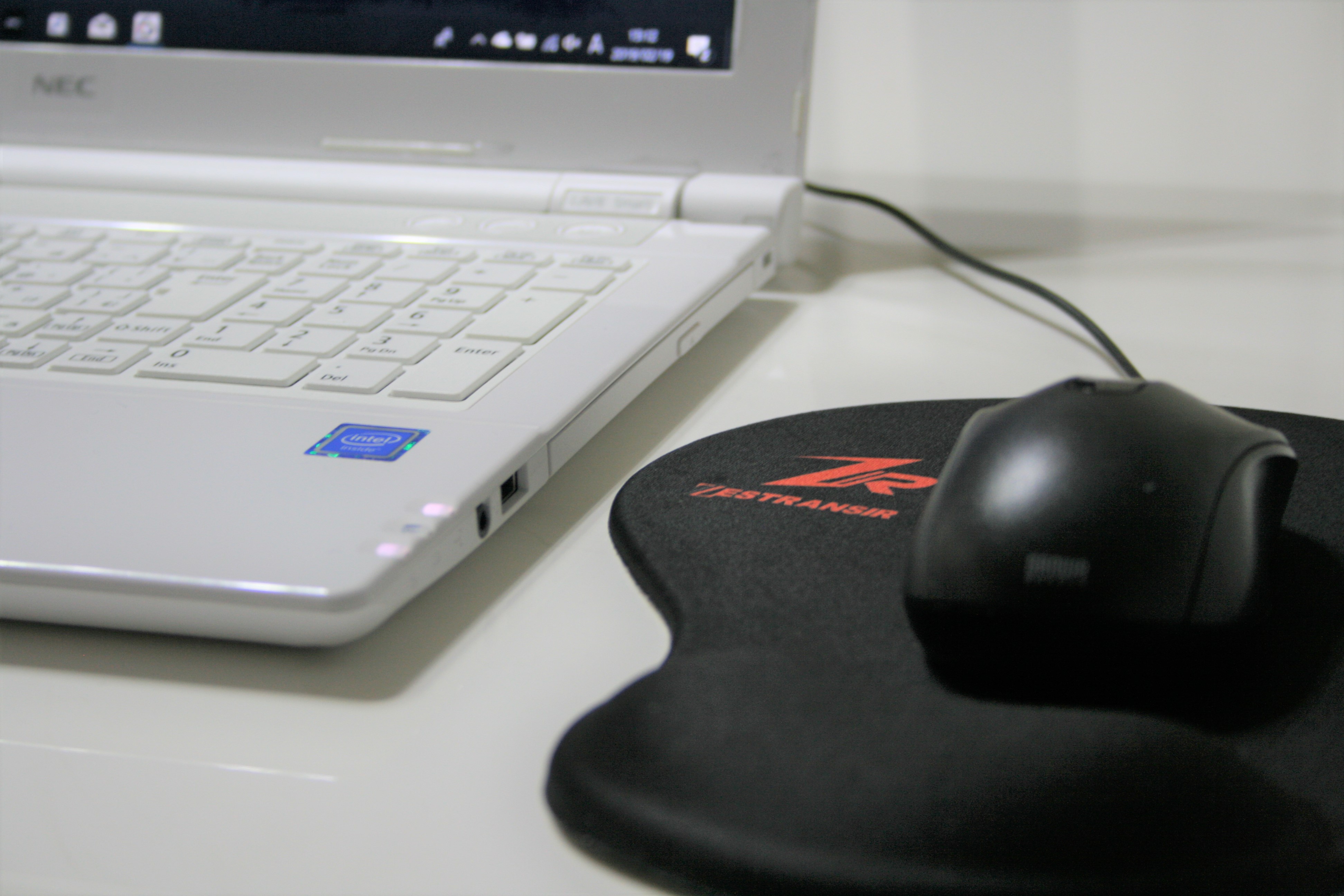 ゼストランサーのマウスパッドで痛みと手首タコが解消 長時間パソコンを使う人は必須です しゅふごころ ゼストランサーのマウスパッドで痛みと手首タコが解消 長時間パソコンを使う人は必須です しゅふごころ